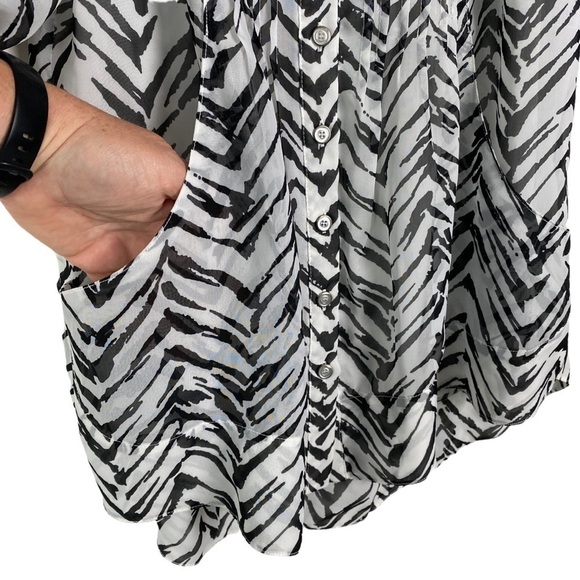 Grace Elements Chevron Striped Button Down Blouse - Picture 5 of 14